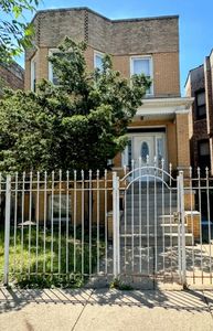 950 N Drake Ave, Chicago, IL, 60651