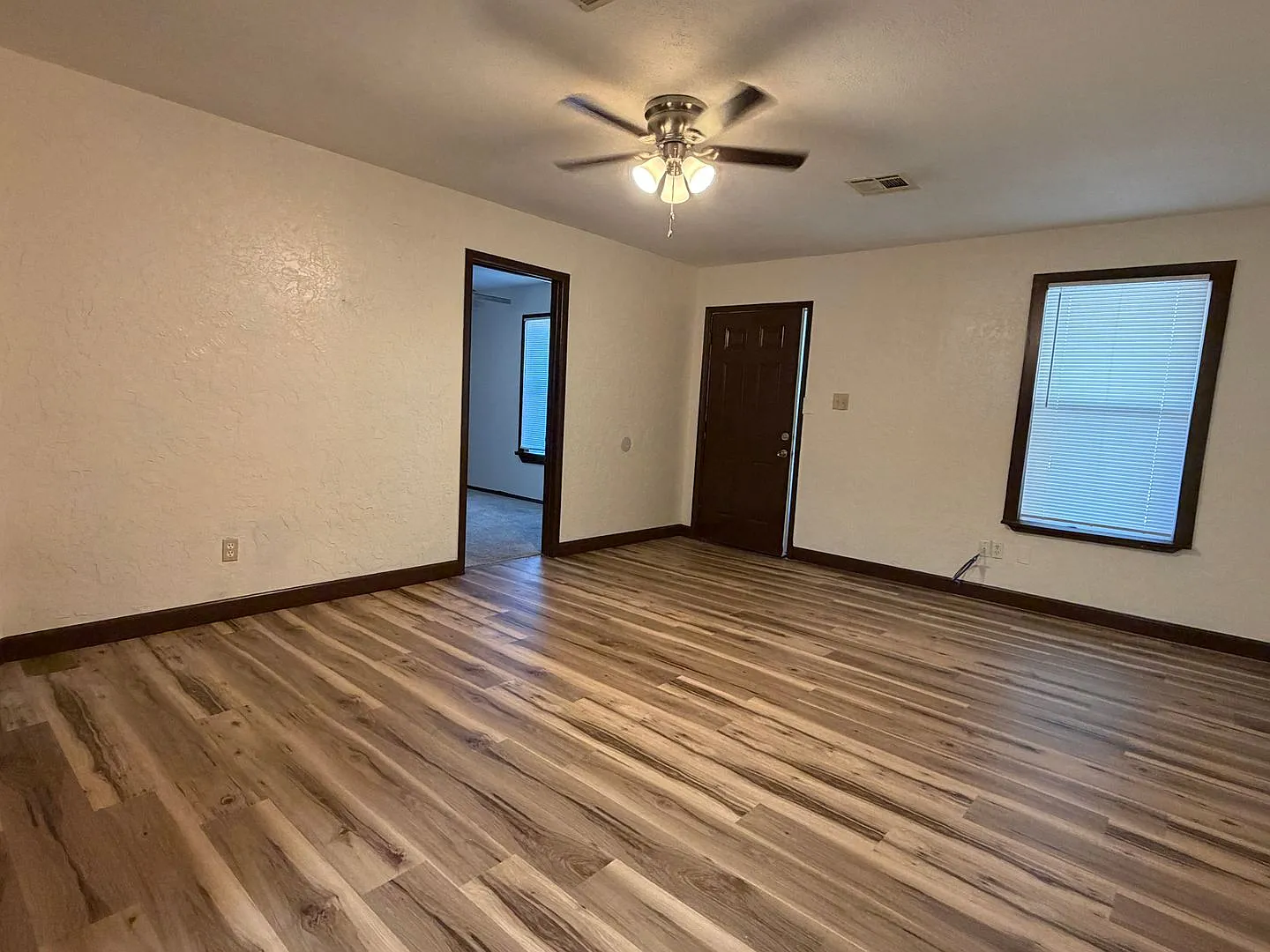 6213 NW Cherry - HOT New Listing — Photo 3