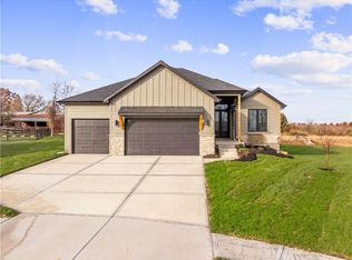24915 W 112th St, Olathe, KS 66061