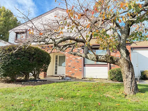508 Gotham Court N, Saint James, NY 11780