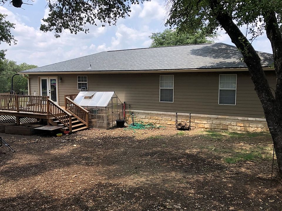 2nd image of 2220 Jennifer Ln
