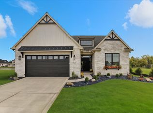 9224 Summer Song Ln, Sylvania, OH