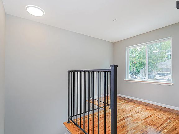 4th image of 73 Cunard Ave #2