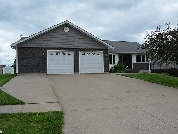 3rd image of 416 Fairview Dr