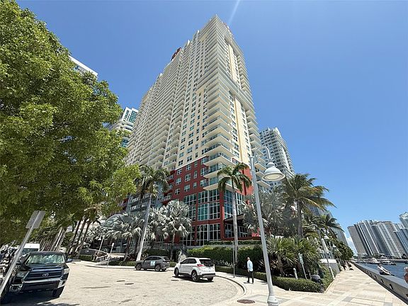 2nd image of 1155 Brickell Bay Drive #2108