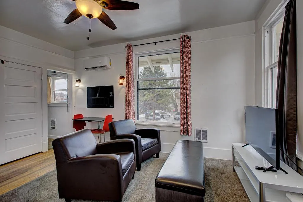 712 N 8th St Apt 3 — Photo 4