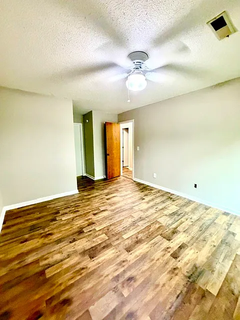 1008 Creekside Way - 1 — Photo 3