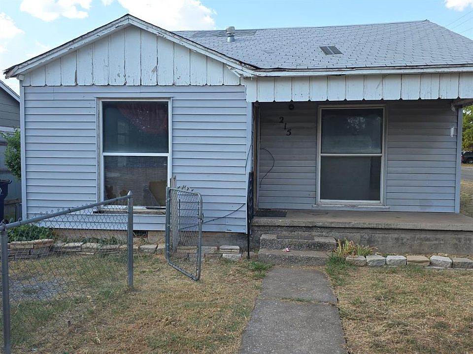 1st image of 215 E Spruce Ave
