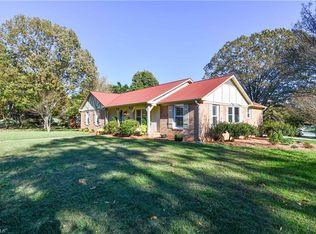 5521 Robinridge Rd, Greensboro, NC 27410