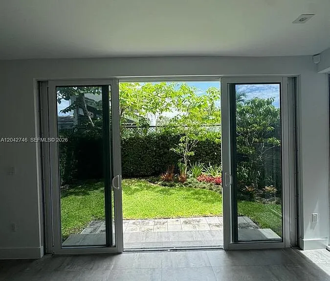 2947 SW 27th Ter — Photo 18