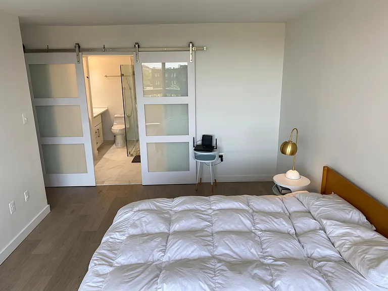 400 Madison St #403 — Photo 18