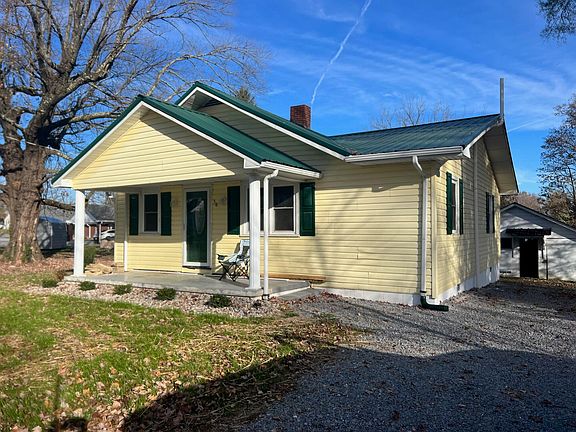 2nd image of 50 Richards Dr