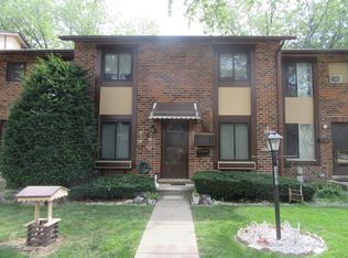 1S167 Dillon Ln, Villa Park, IL 60181