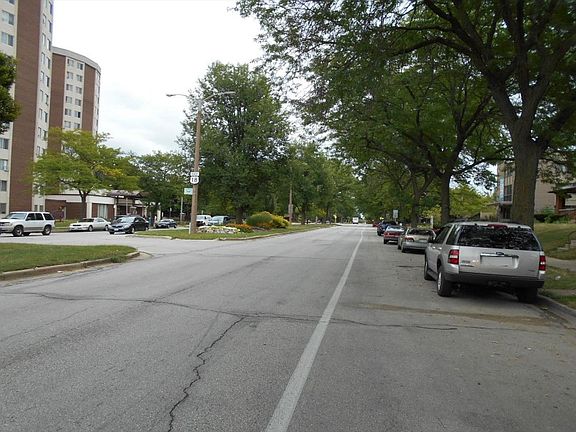 3rd image of 3421 W Highland Blvd