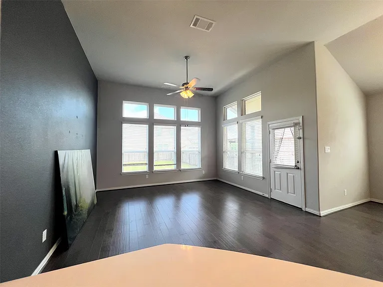 613 Palmilla St — Photo 29