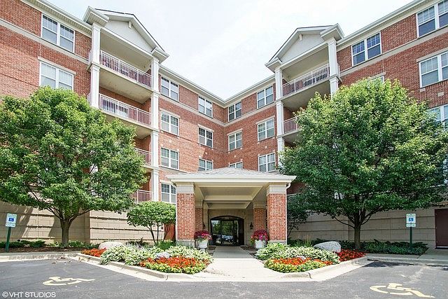 1st image of 101 Pointe Dr Unit 406