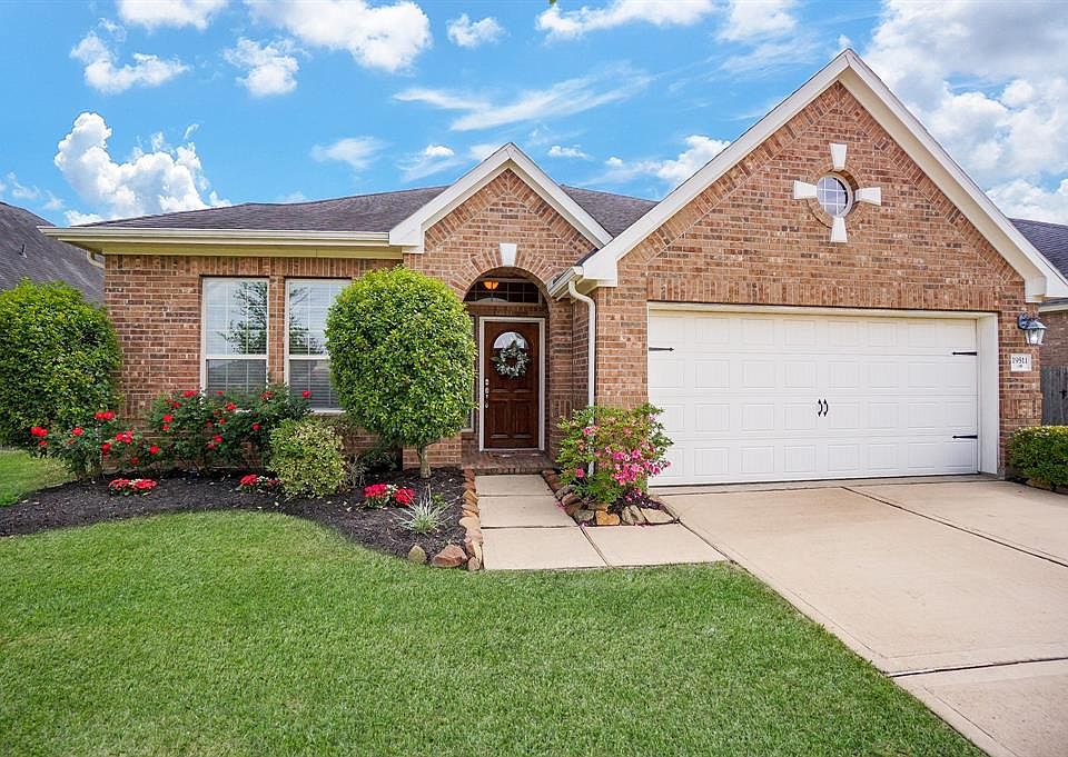 1st image of 19511 Brighton Brook Ln