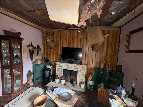 5th image of 57212 Westlawn Ave