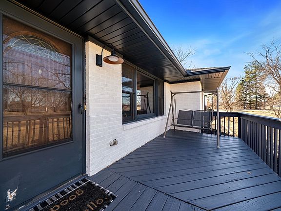 3rd image of 11179 Beloit Rd