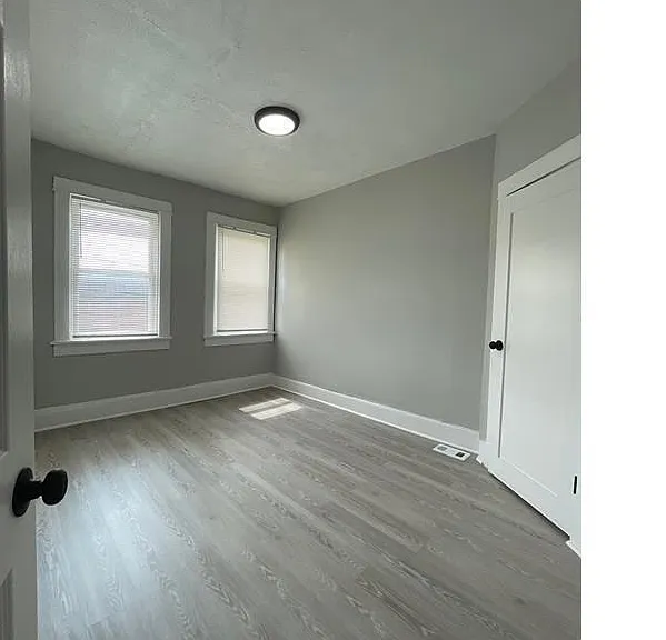 809 Bonaparte Ave — Photo 8