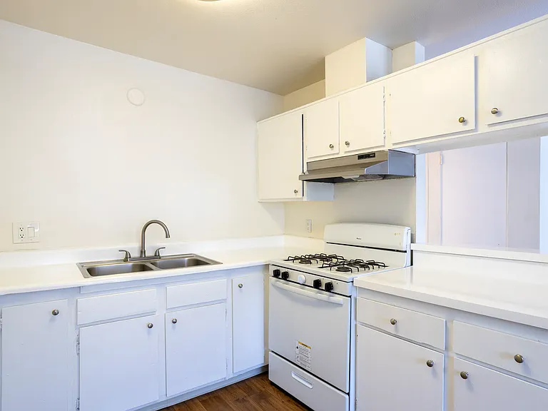 Saticoy Street Apartments — Photo 8