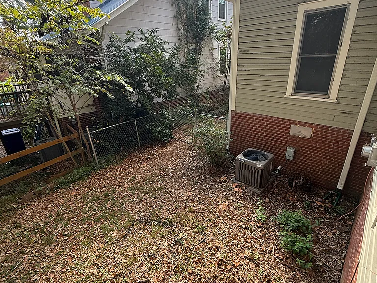 250 Hillsboro St — Photo 12