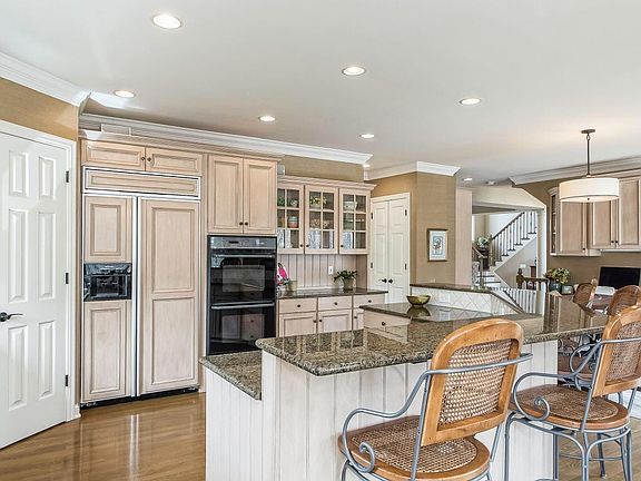 3rd image of 4627 Stockport Cir