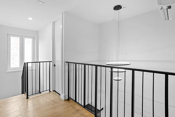 Rented by Skyhigh Realty NYC LLC | media 40