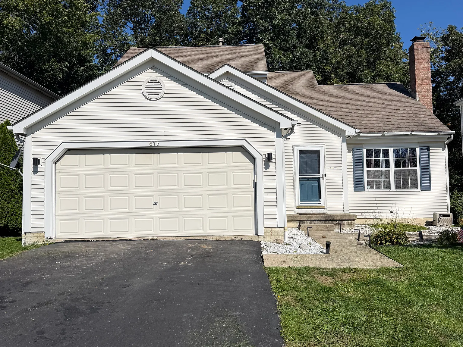 3 bed, 1800 sqft, $2,375 — Photo 4
