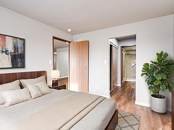 5th image of 200 Southtowne Dr APT 120