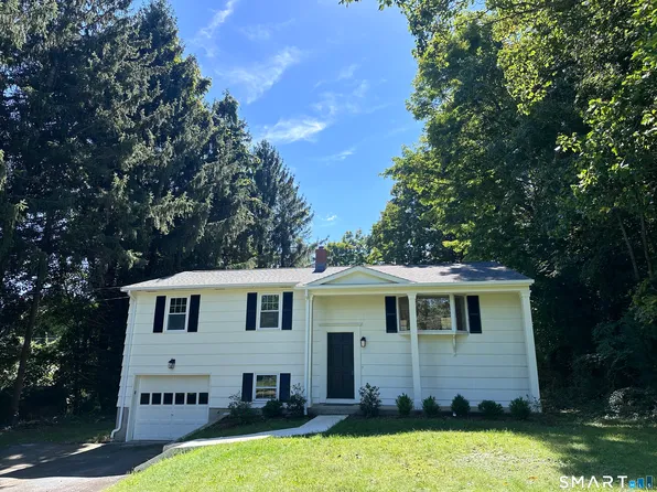 10 Indian Hill Road, North Branford, CT 06472