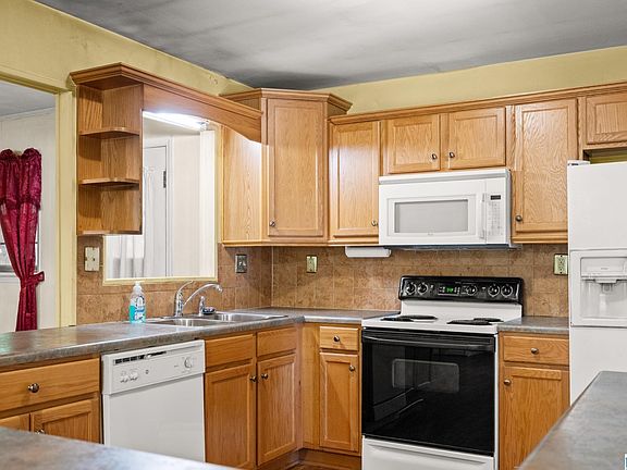 4th image of 849 Skelton Ave