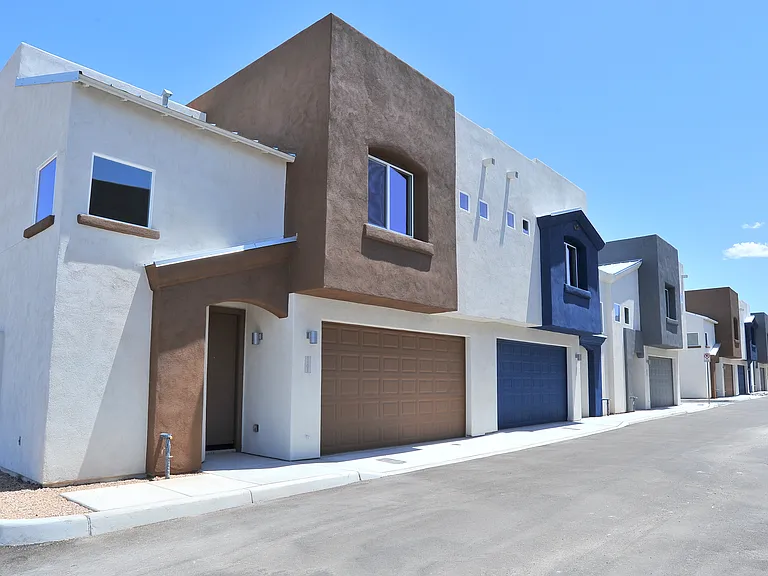 1218 E Blacklidge Dr #1101 — Photo 32