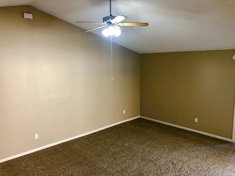 1012 Pearson Dr — Photo 12