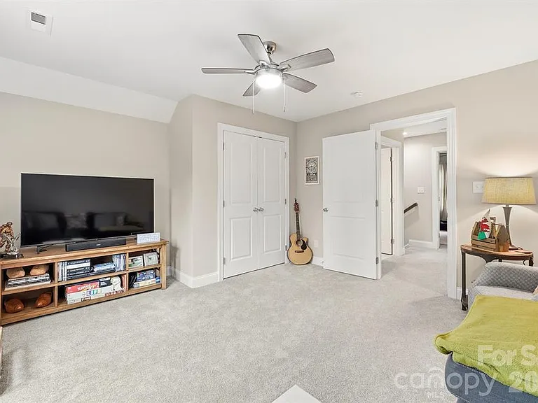 2029 Bost St — Photo 26