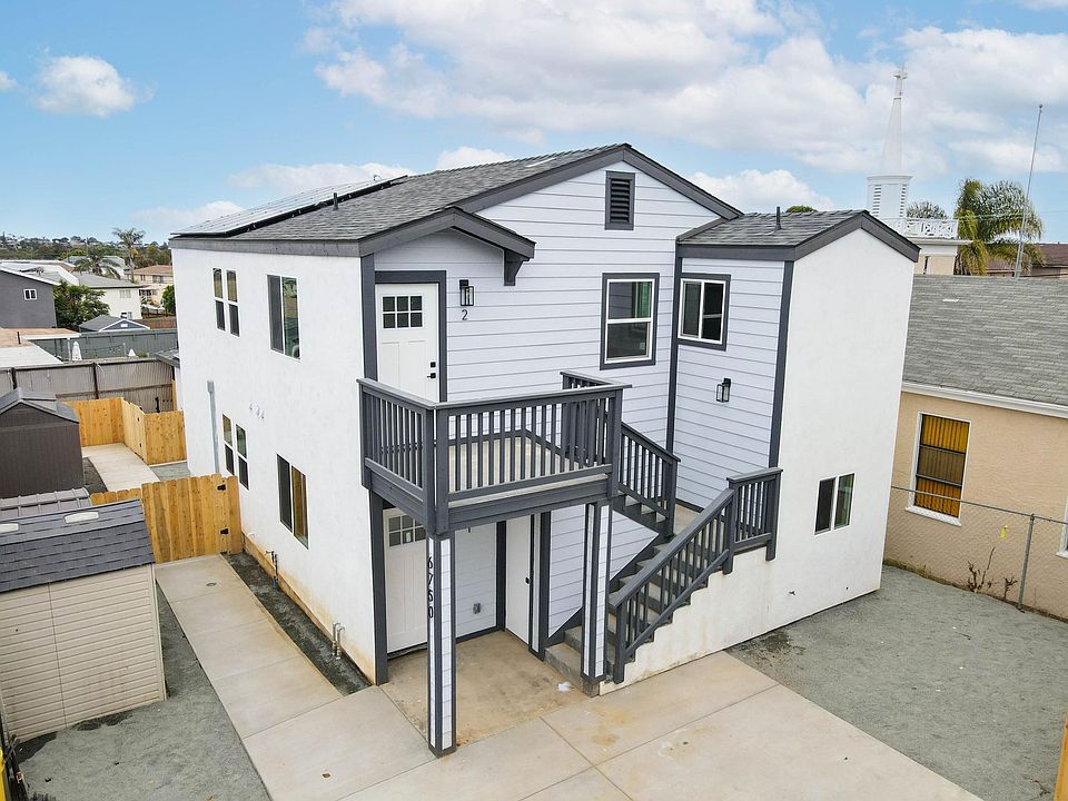 1st image of 6750 N Elman St #2