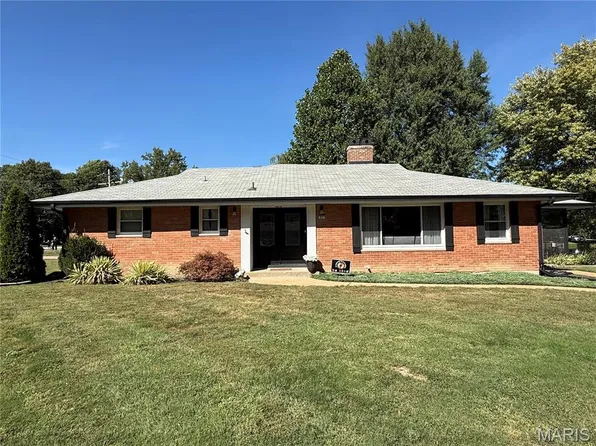 31 Lakewood Ct, Collinsville, IL 62234