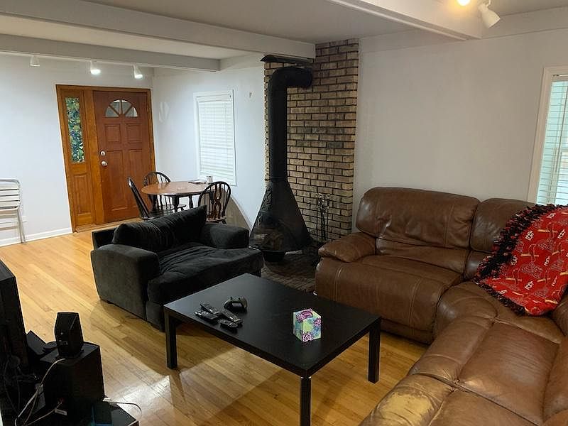 1st image of 347 W Dickens Ave APT 1B