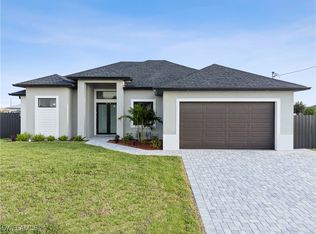 26 Kismet Pkwy W, Cape Coral, FL 33993