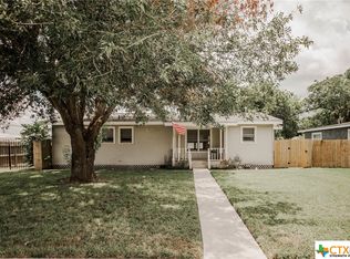 2009 Navidad St, Victoria, TX 77901