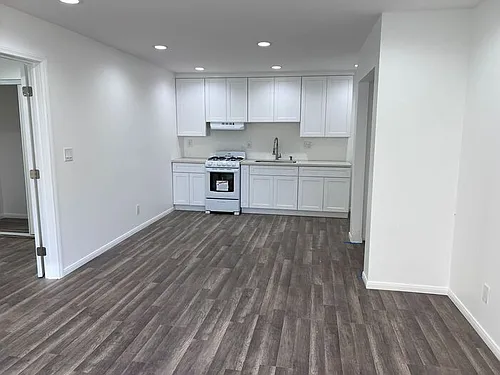 2458 Chestnut Ave #1 Photo 1