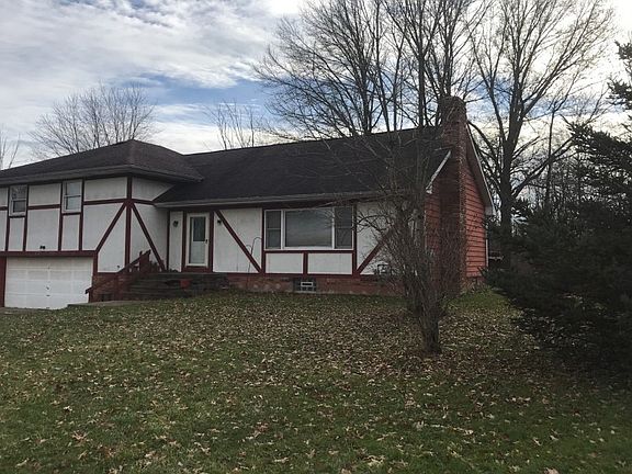 2nd image of 8126 Clover Ln