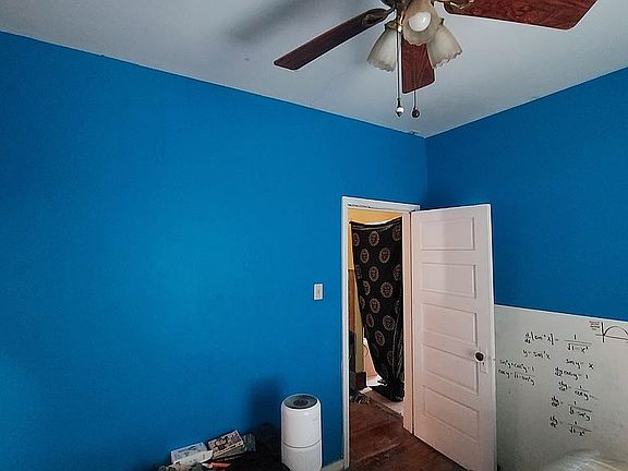 3rd image of 816 Cedar St