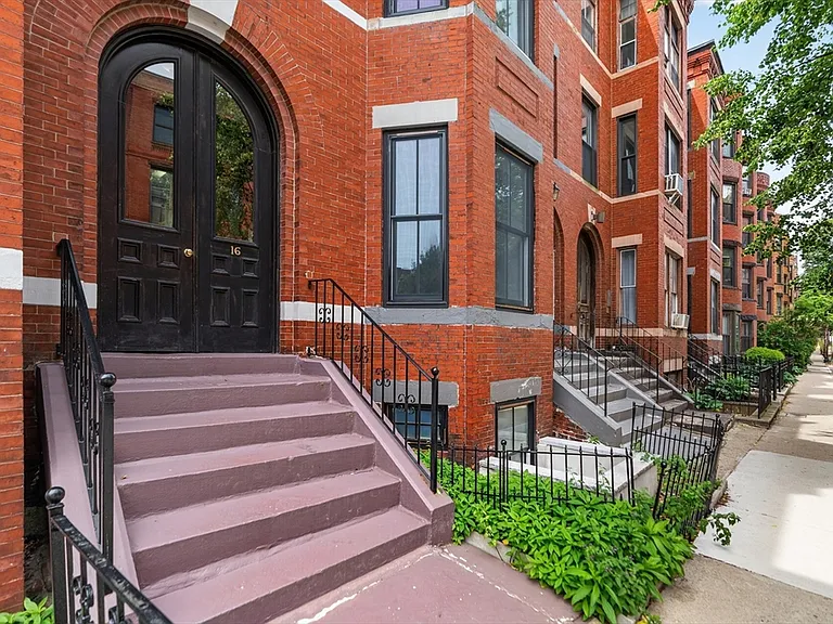 16 Symphony Rd #5 — Photo 33