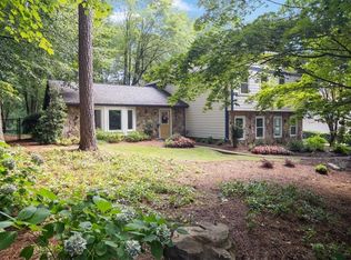 4989 Kings Wood Dr NE, Roswell, GA 30075