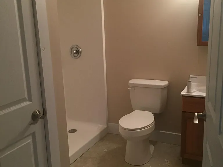 1055 E Bethlehem Blvd #WOODVIEW — Photo 3