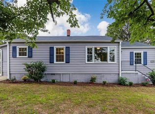 1523 Summit Ave, Greensboro, NC 27405