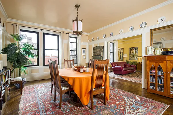 Sold by Compass | media 4