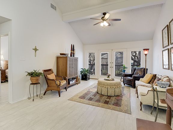 2nd image of 17230 Beacon Woods