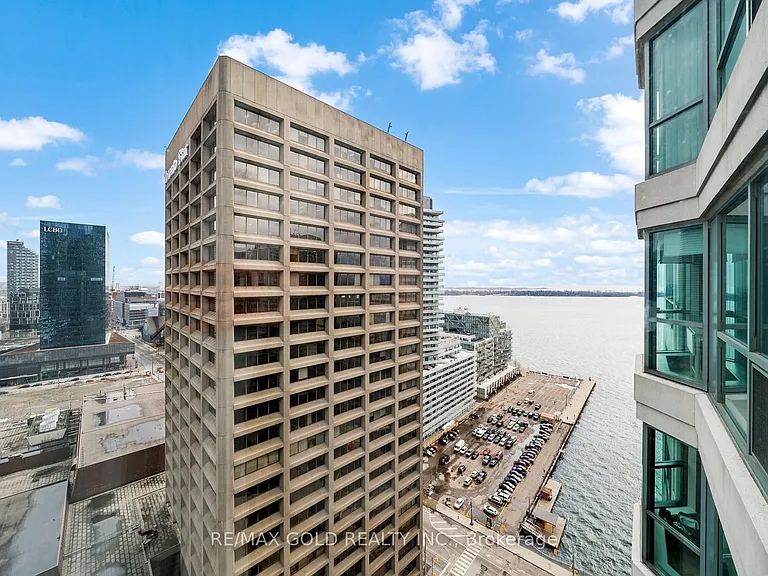 10 Yonge St #2710 — Photo 16